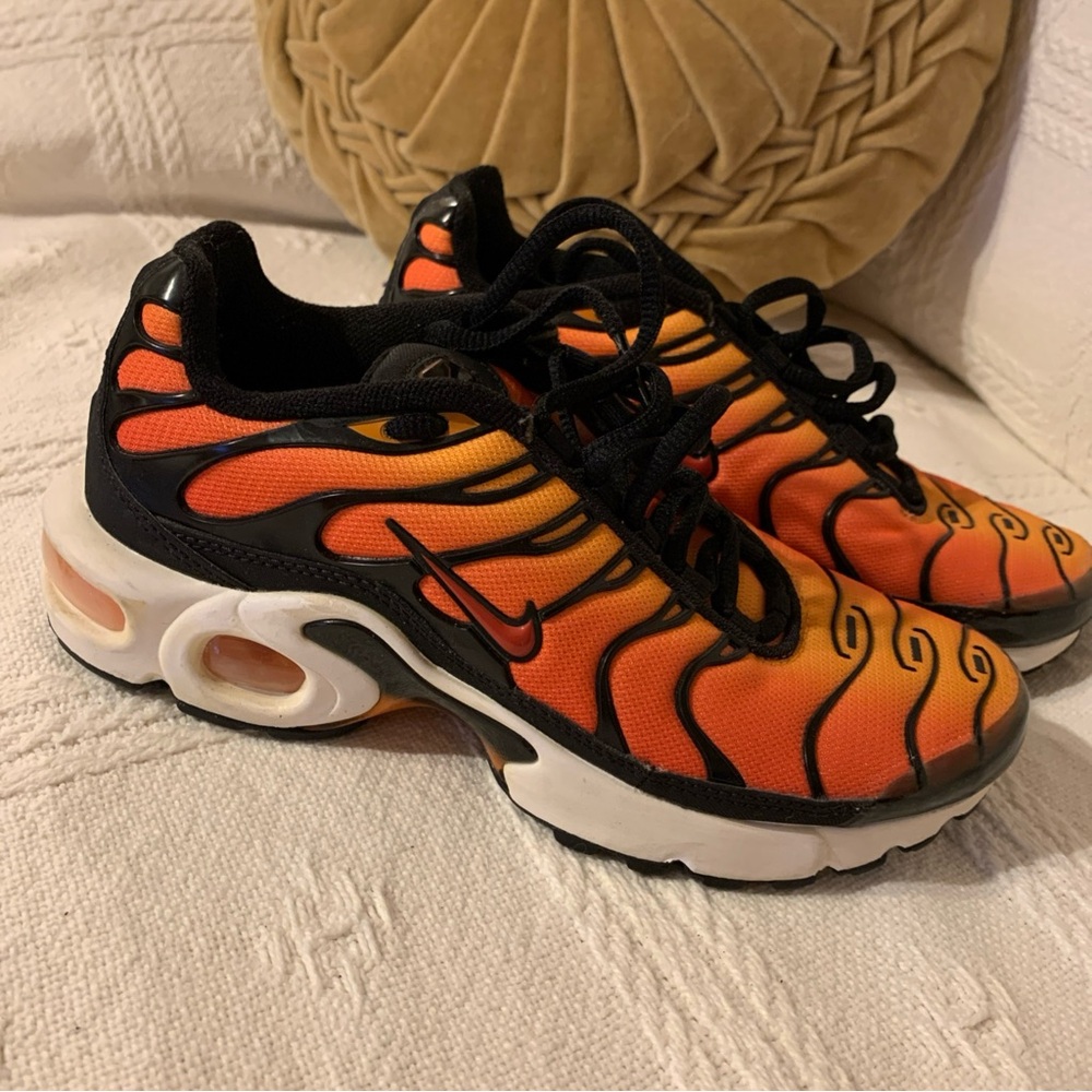 Nike Air Max Plus TN Flame Design Sneakers